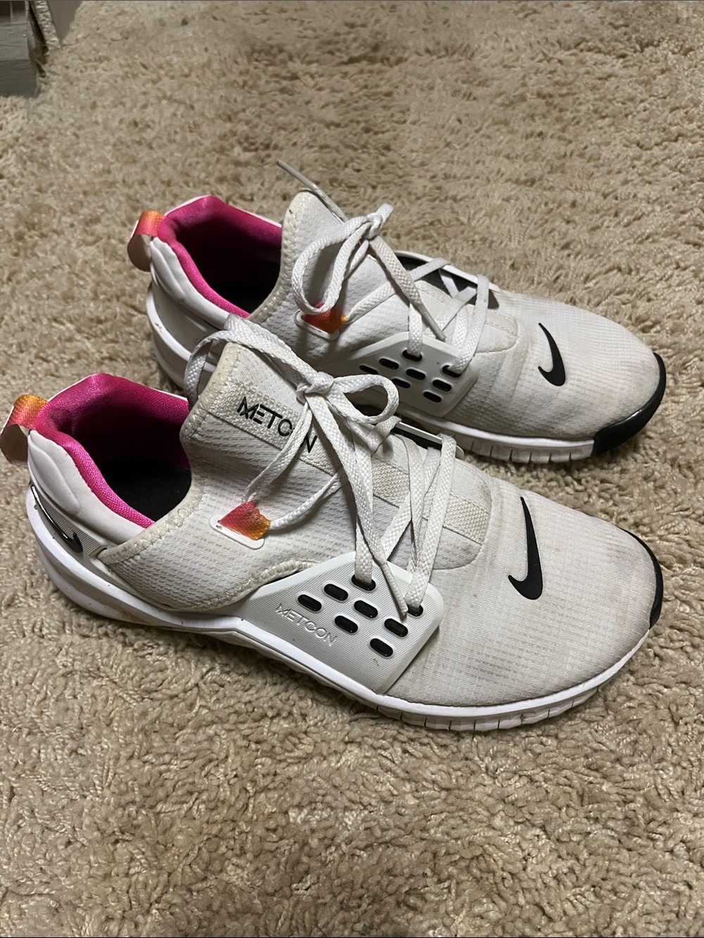 Nike White Metcon Women's Training Shoes with Pink and Orange Accents
